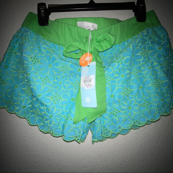 Daisy Beach Short - Picture 4 of 4